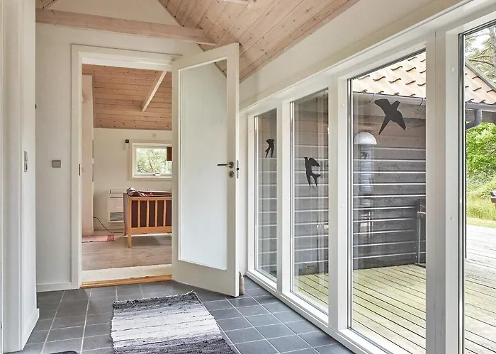 Holiday home 6 Person In Aakirkeby-by Traum